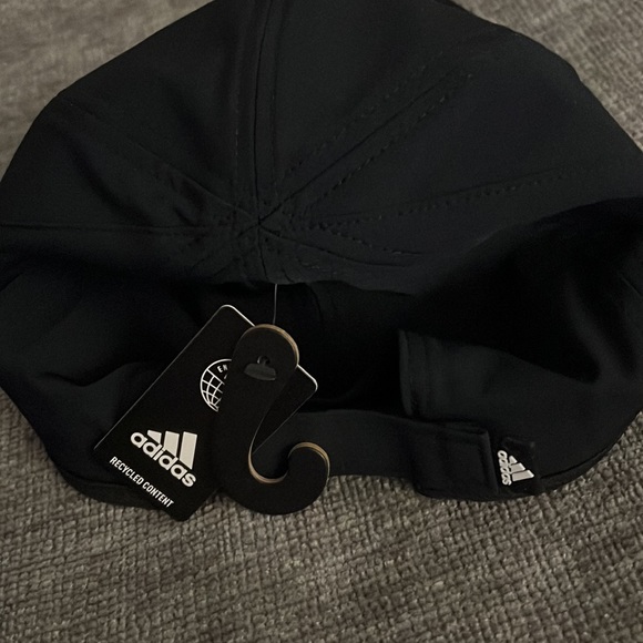 Adidas Reflective Running Hat - Picture 2 of 3
